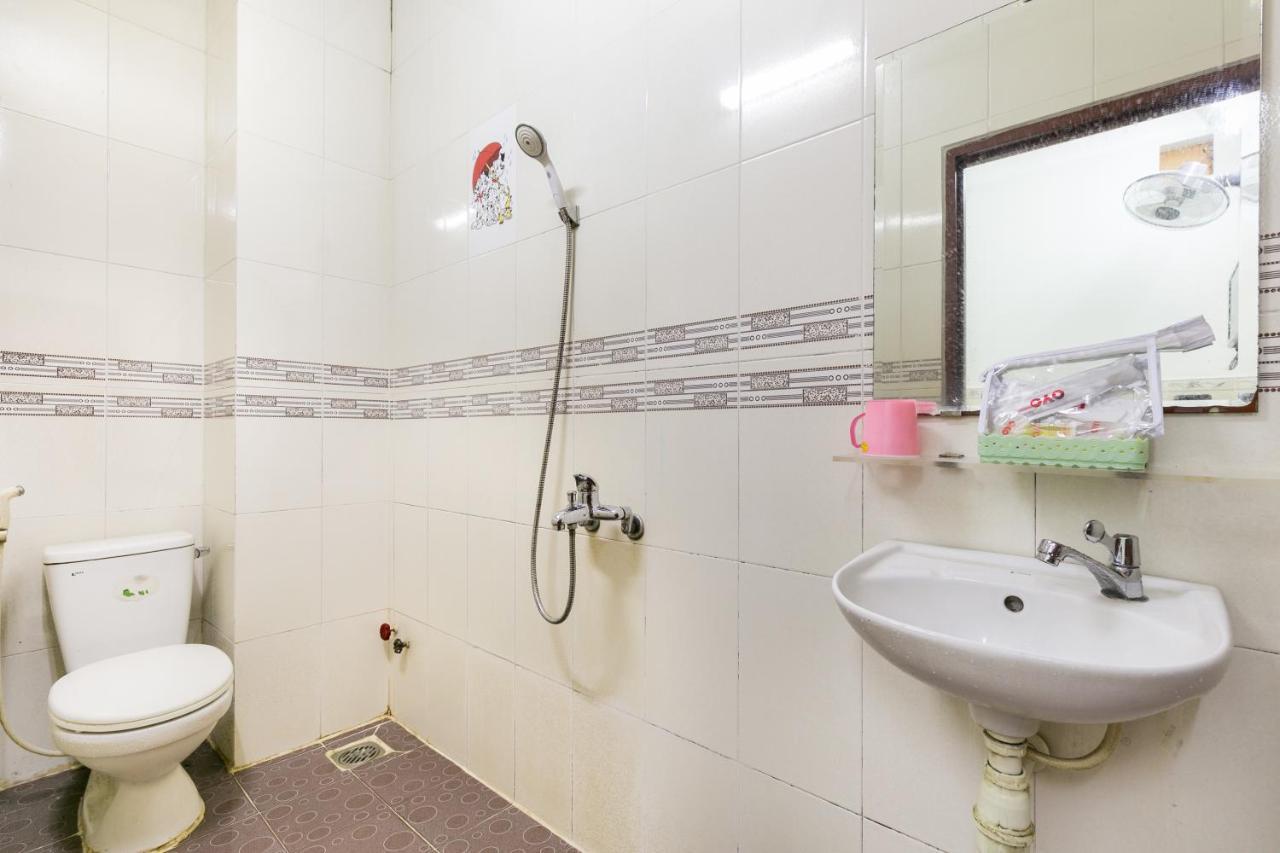 Oyo 372 Vy Ha Hotel Ho Chi Minh-stad Buitenkant foto