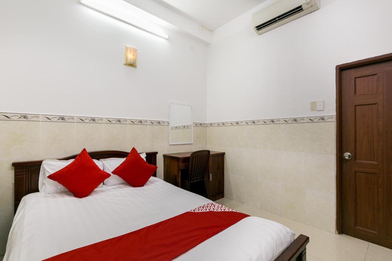 Oyo 372 Vy Ha Hotel Ho Chi Minh-stad Buitenkant foto